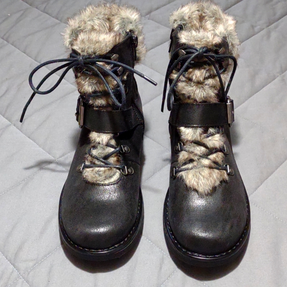 Carlos by Carlos Santana black Syracuse boots